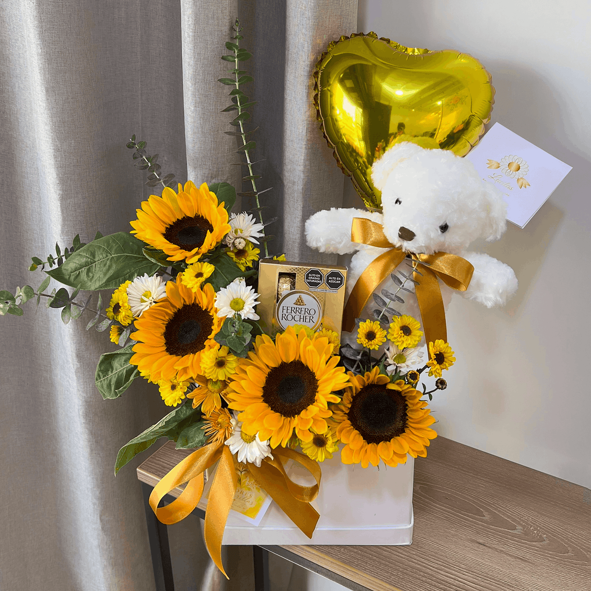 Box de Girasoles con Peluche, Chocolates y Globo