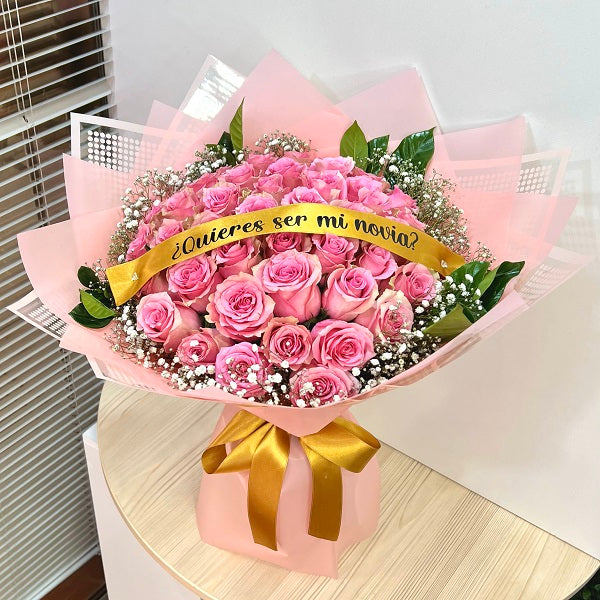 50 Count Roses Ramo Ramo de 50 Rosas en Lima | Lucilas Florería – Florería Lucilas