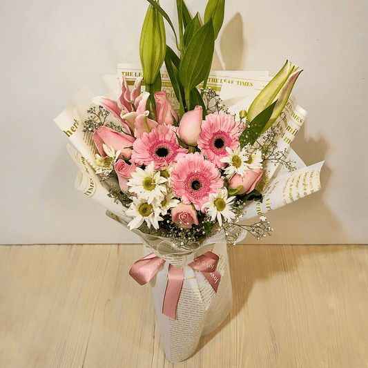 Ramo de Lirios, Rosas y Gerberas Rosadas – Dulzura y Encanto