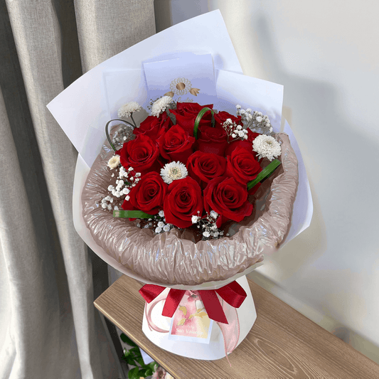 Ramo de Rosas Rojas Clásico – Amor Barroco