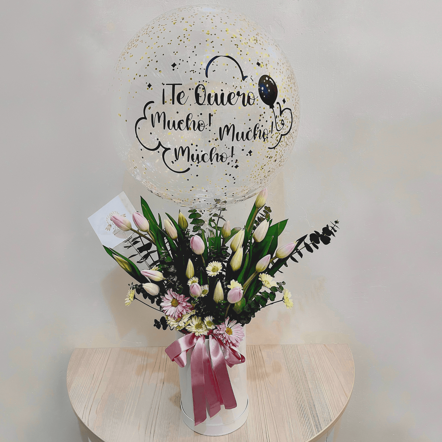 Box 20 Tulipanes con Globo